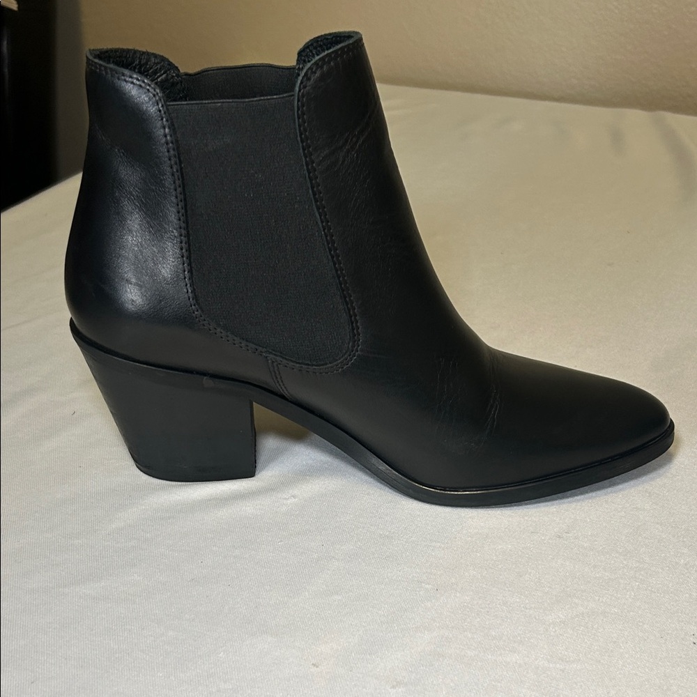 Emerson Fry Chelsea Slip On Black Leather Ankle Boots Women’s Size 40 EU